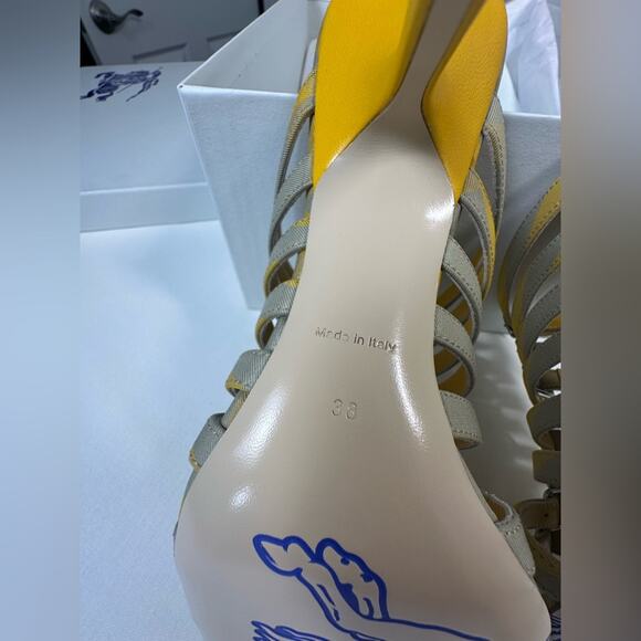 NWB Burberry Carmine Check Sandals Women's 8 Yellow/Green Buckled Strap Slip On - Picture 6 of 15